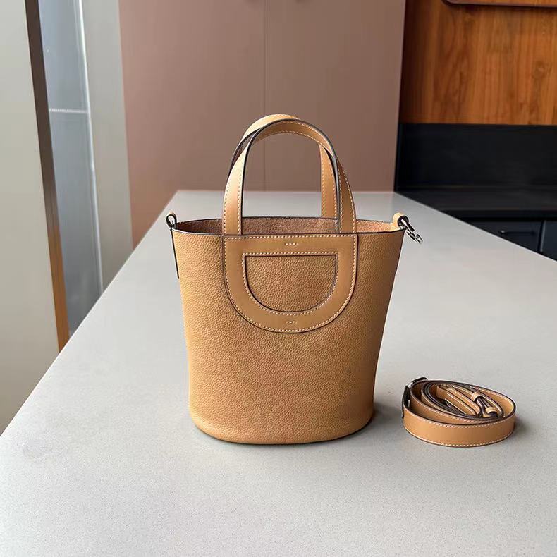 【JC】【 Woven Tote】-Buy 1 bag get pony+scarf, New customer get 1 coin purse,