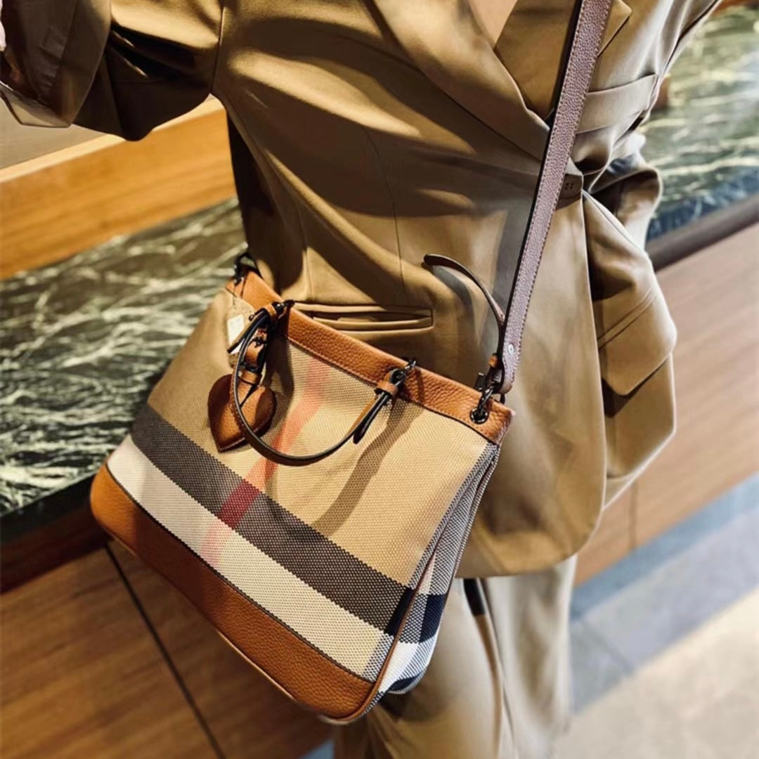【Heart Tag】Cowhide Leather Bag Zipper Checkered Handbag,buy 1 get 1 pony and 1 coins purse