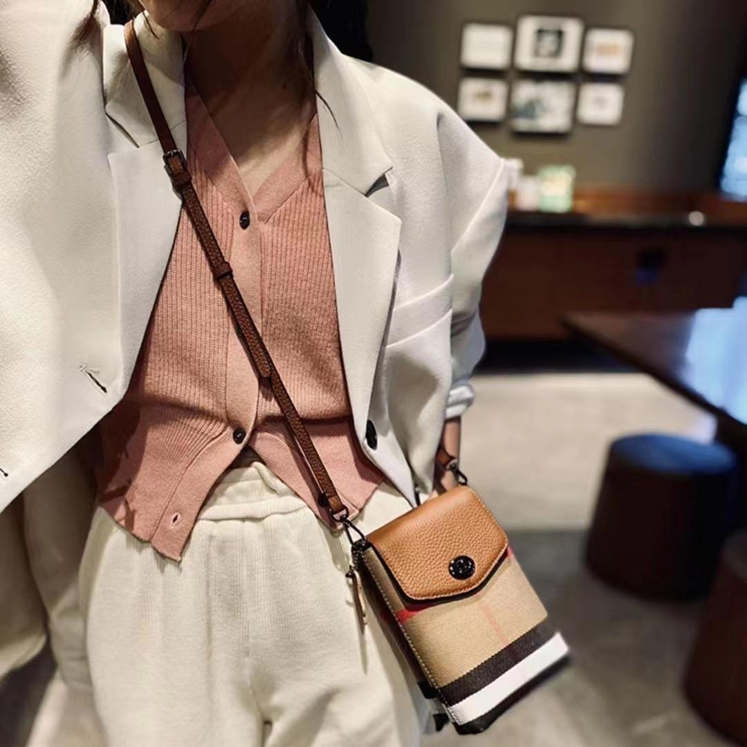 Checkered Flip Cellphone Crossbody Bag 9137