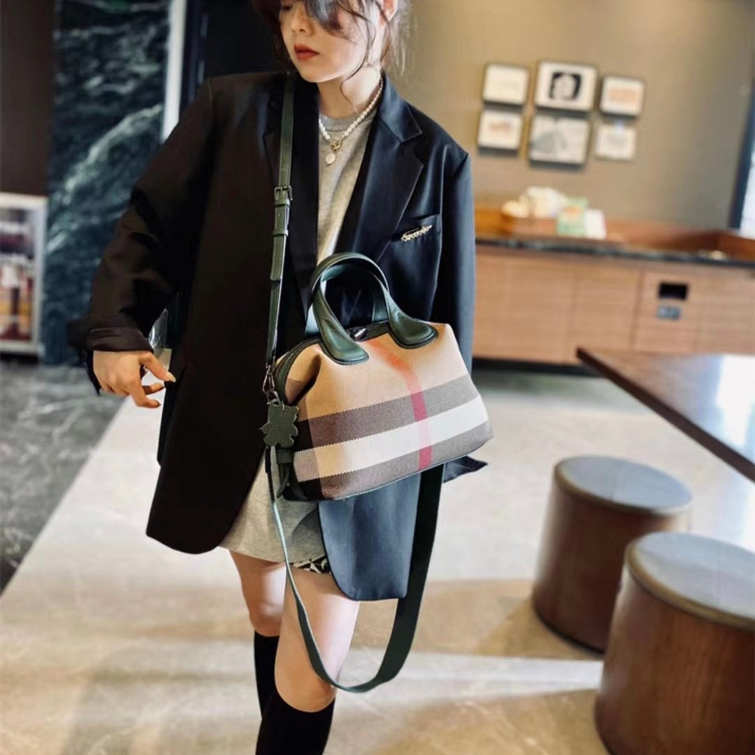 【Pillow Boston】Noble Temperament Handbag L 11.81" , W 5.12" , H 8.66"buy 1 get 1 pony and 1 headband