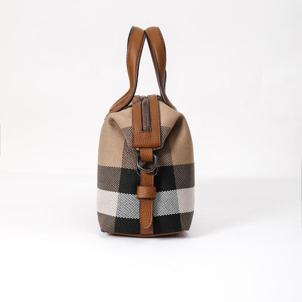 【Pillow Boston】Noble Temperament Handbag L 11.81" , W 5.12" , H 8.66"buy 1 get 1 pony and 1 headband