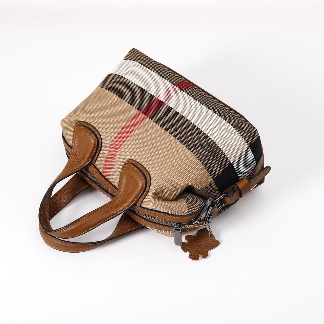 【Pillow Boston】Noble Temperament Handbag L 11.81" , W 5.12" , H 8.66"buy 1 get 1 pony and 1 headband