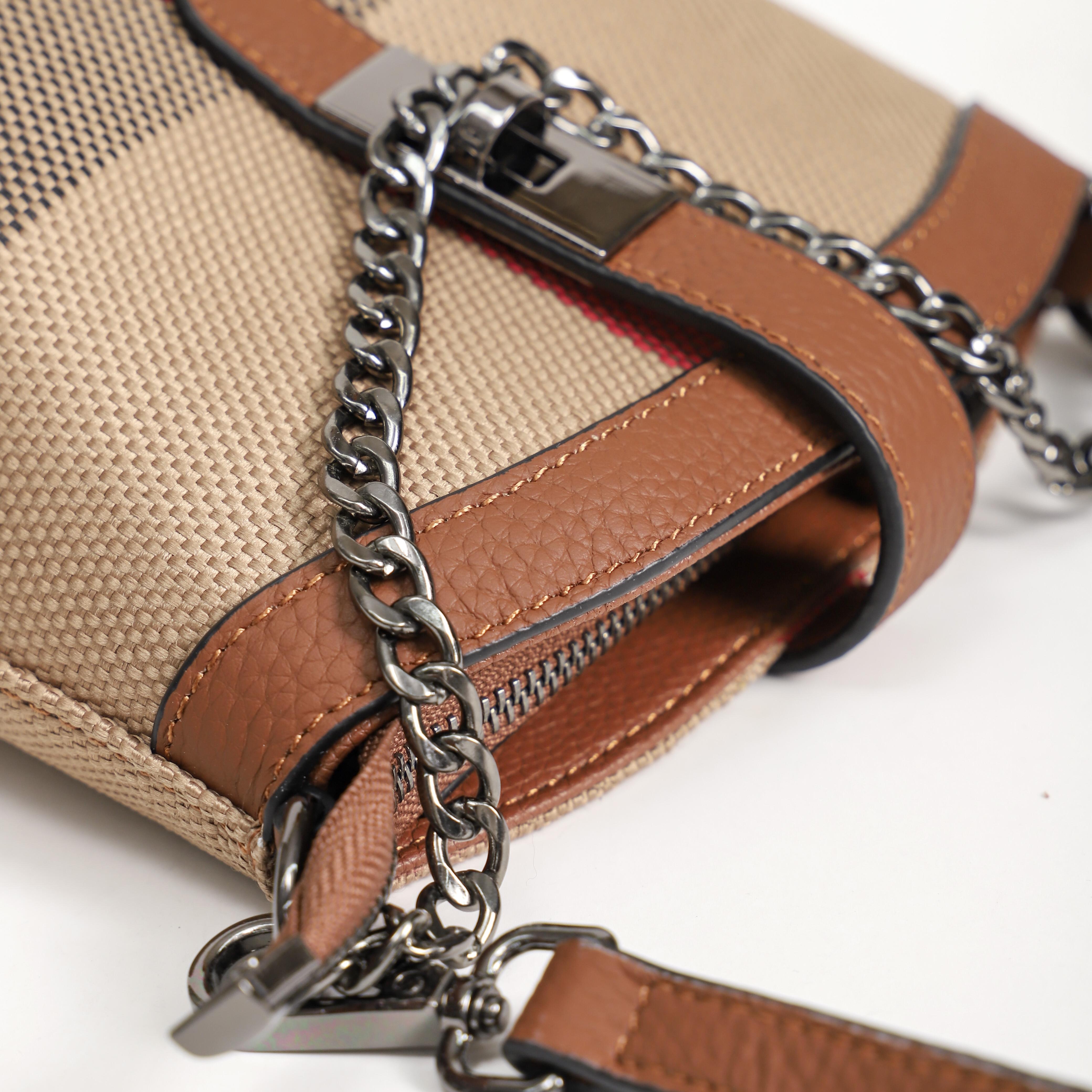 【Chain Bucket】Cute Cellphone Crosbody bag L 3.94" , W 6.7" , H 7.09"-buy 1 get 1 pony and 1 coins purse