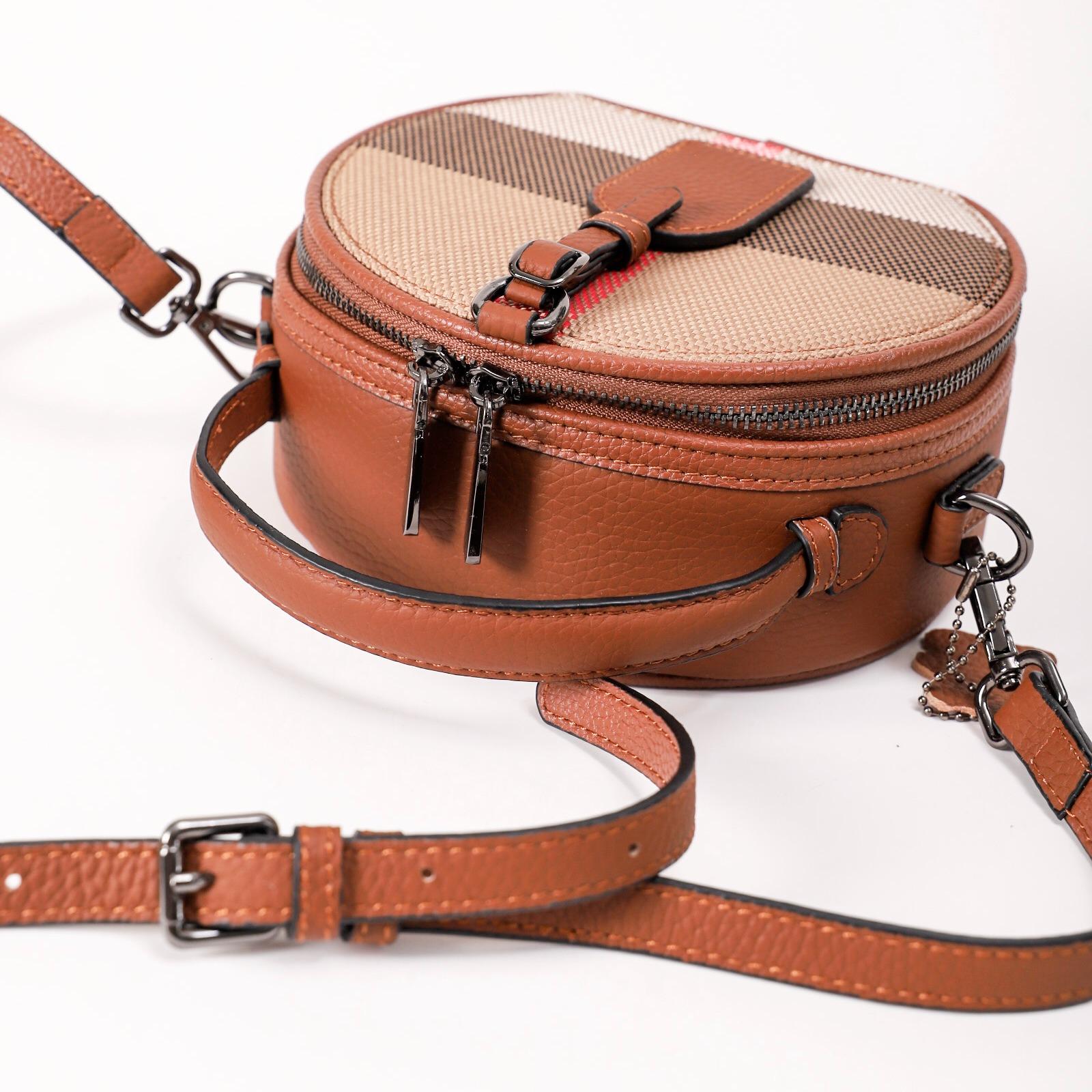 【Round Box】--Checkered Handle Crossbody Bag L 7.09" , W 3.55" , H 6.3"--,buy 1 get 1 pony and 1 headband