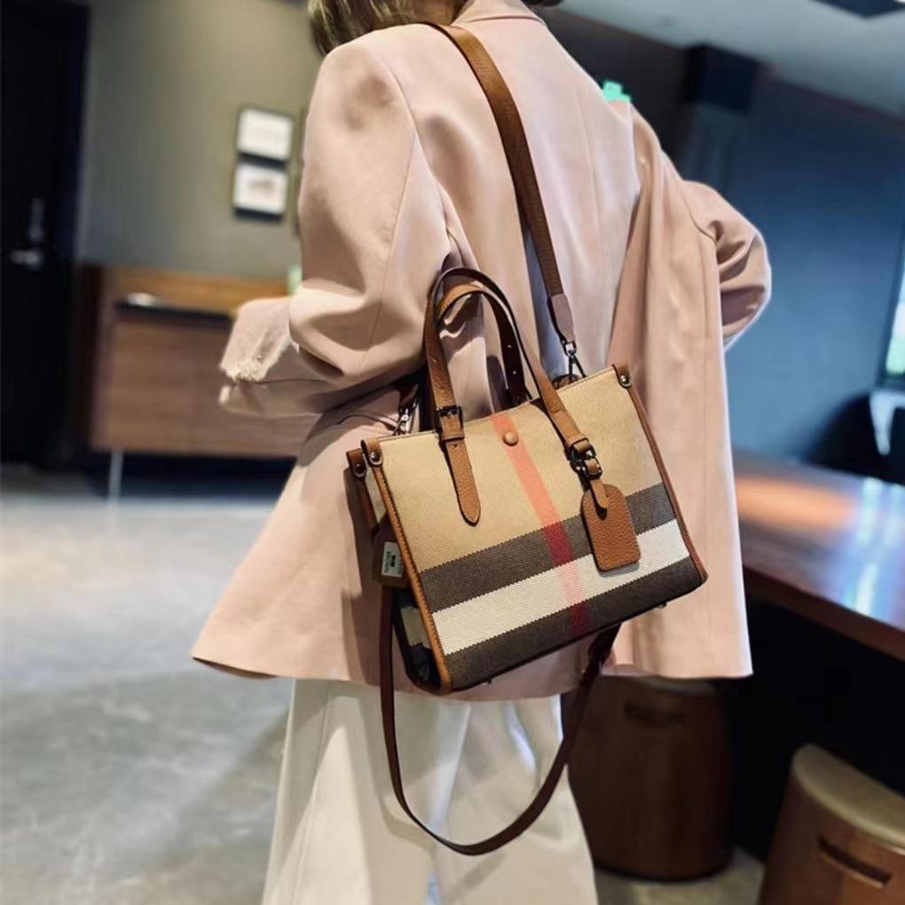 【Middle Tote】Checkered Large Capacity Tote Shoulder Bag -,buy 1 get 1 pony and 1 headband