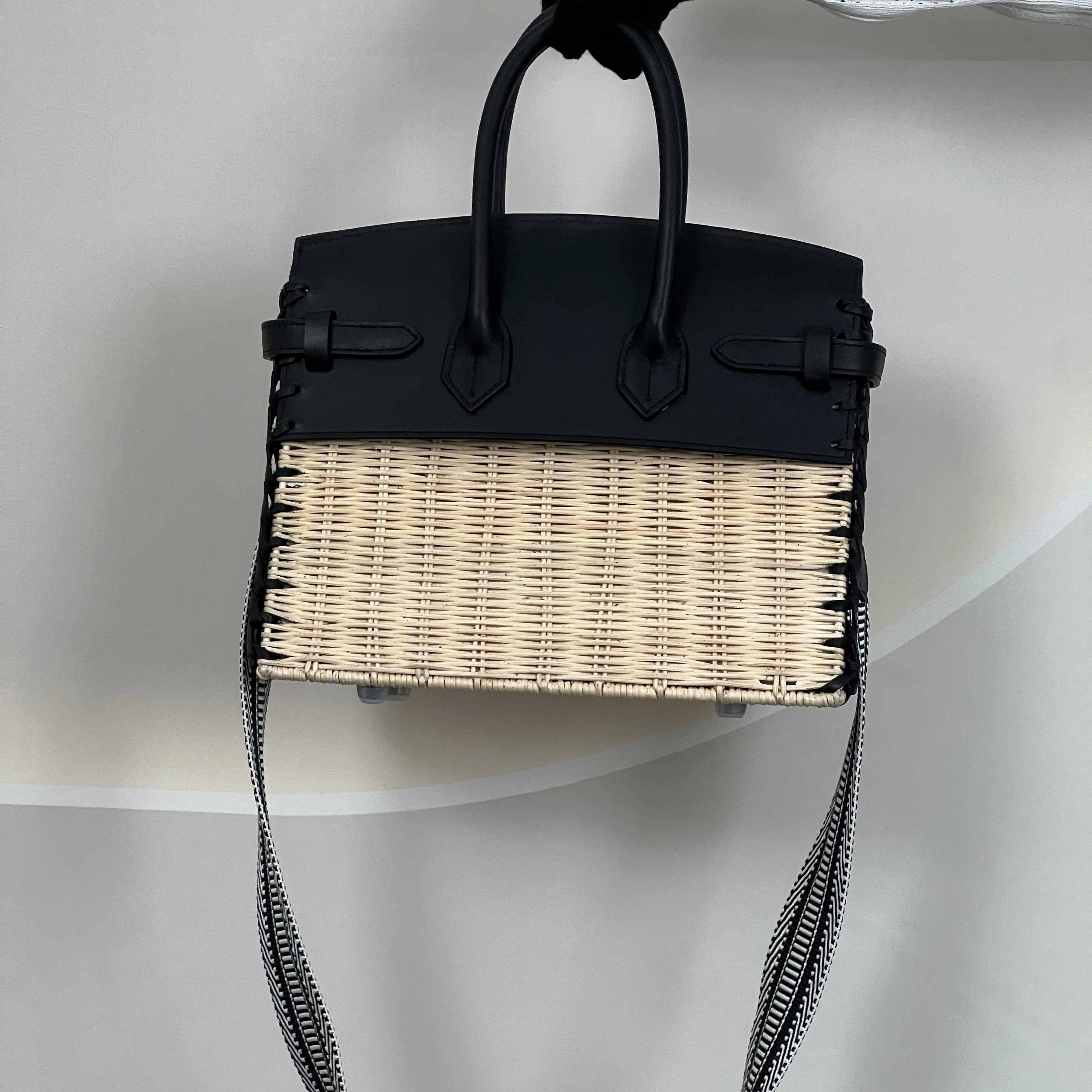 【Rattan Weaving】BK Cowhide Leather Handbag with Guitar Strap-,buy 1 get 1 pony and 1 headband