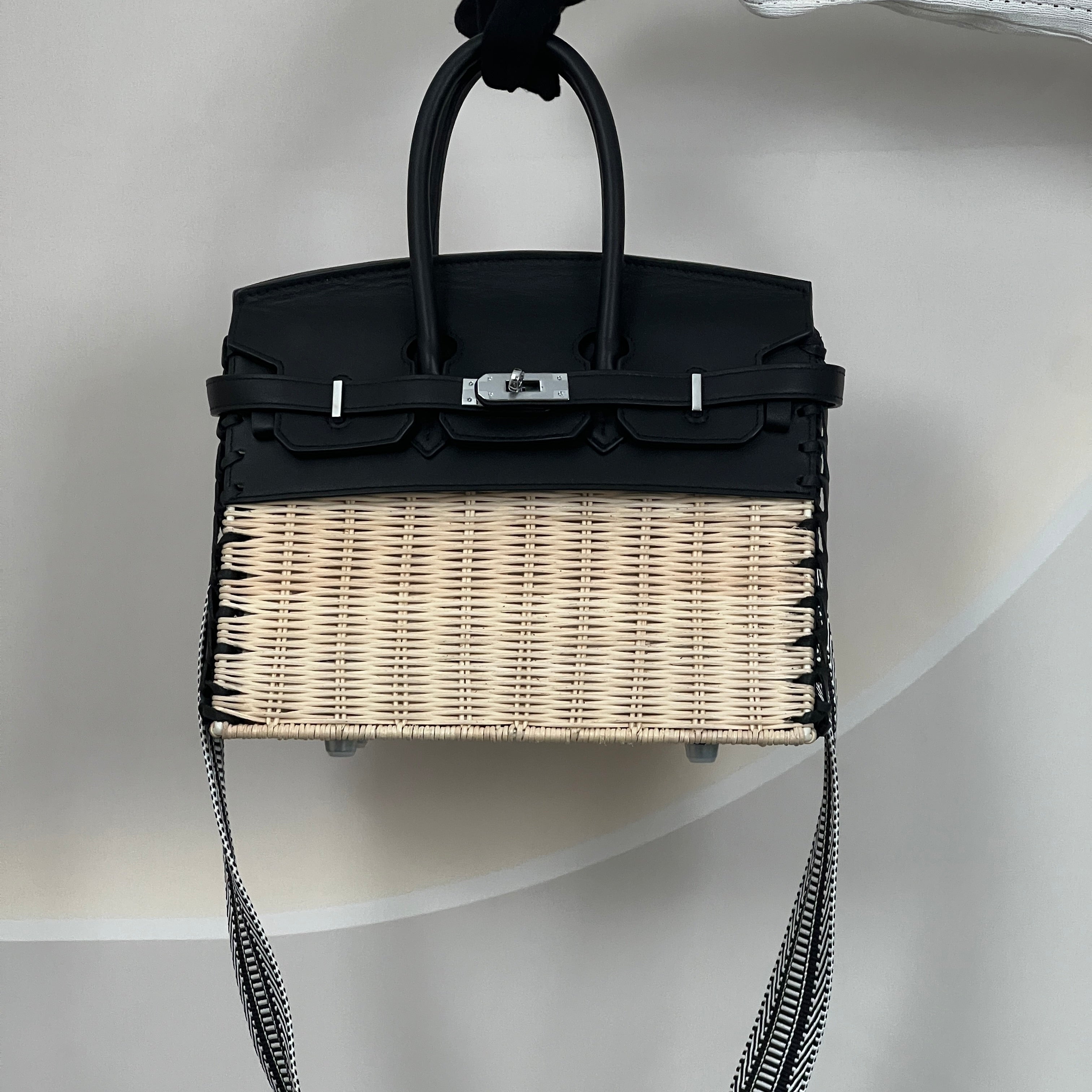 【Rattan Weaving】BK Cowhide Leather Handbag with Guitar Strap-,buy 1 get 1 pony and 1 headband