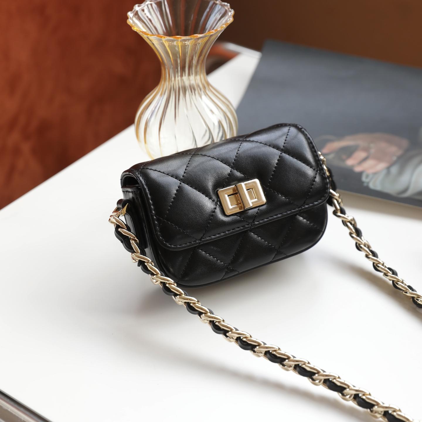 【Lipstick Bag】 Micro Quilted Lock Crossbody Bag,buy 1 get 1 pony and 1 coins purse