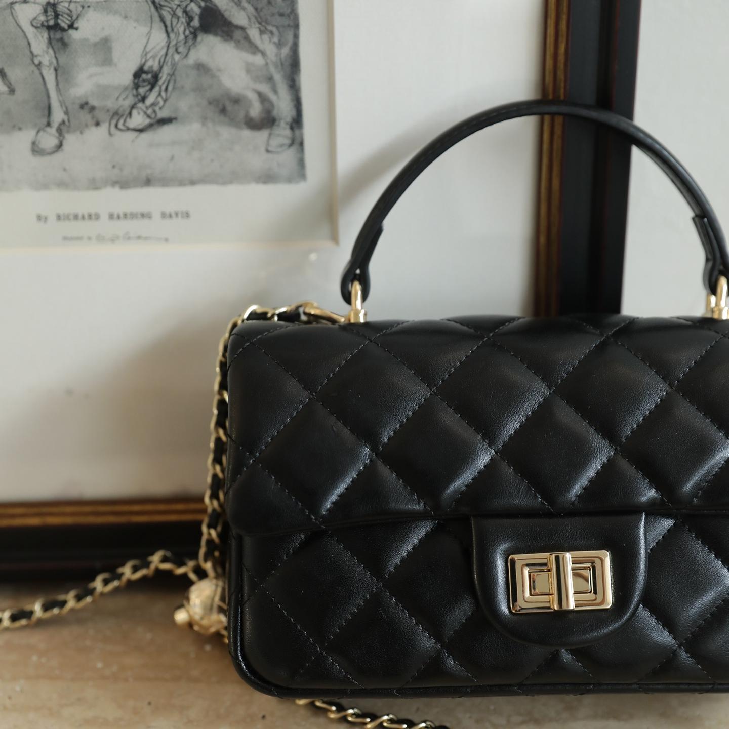 【C Bag】Quilted Handle Crossbody Bag,buy 1 get 1 pony and 1 headband