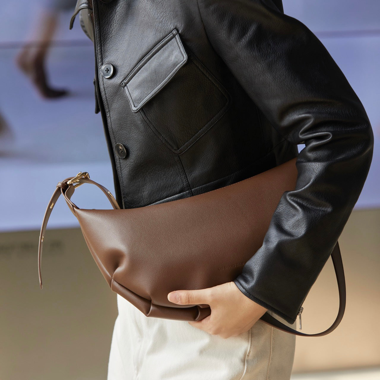 【Half Moon】1321 Soft Cowhide Leather Crossbody Bag Fold design