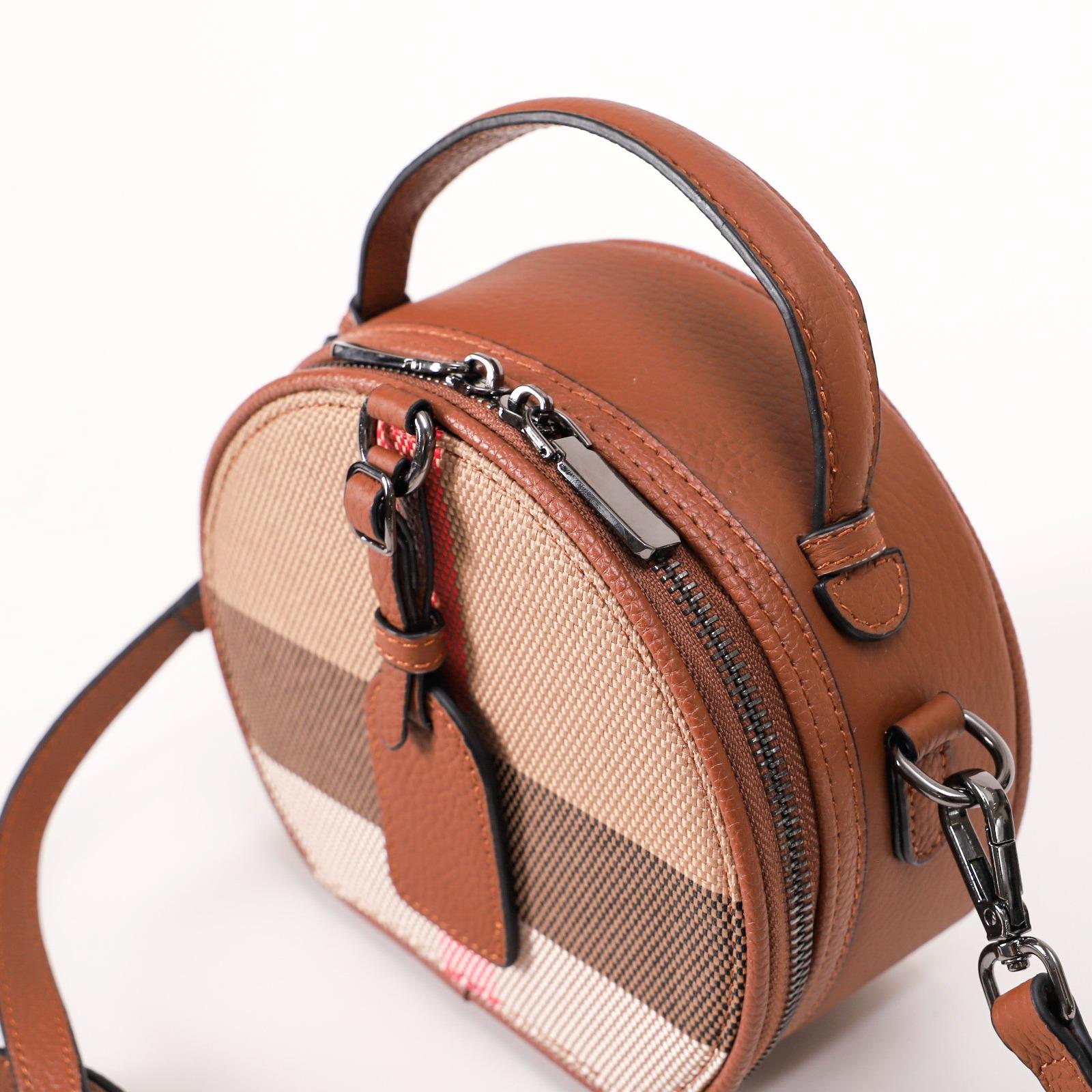 【Round Box】--Checkered  Handle Crossbody Bag  L 7.09" , W 3.55" , H 6.3"--，buy 1 get 1 pony and 1 headband