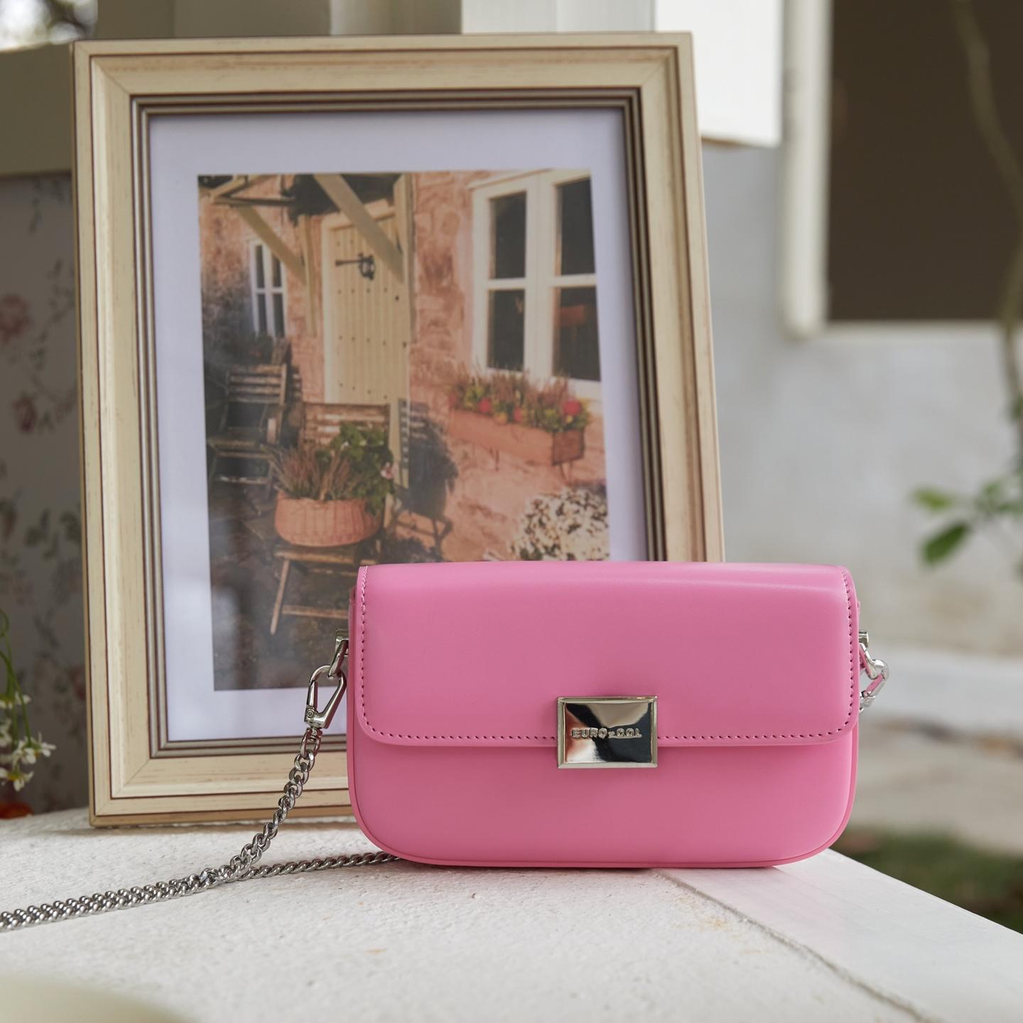 【Rose Crossbodys】Flap Square Cute Crossbody Bag