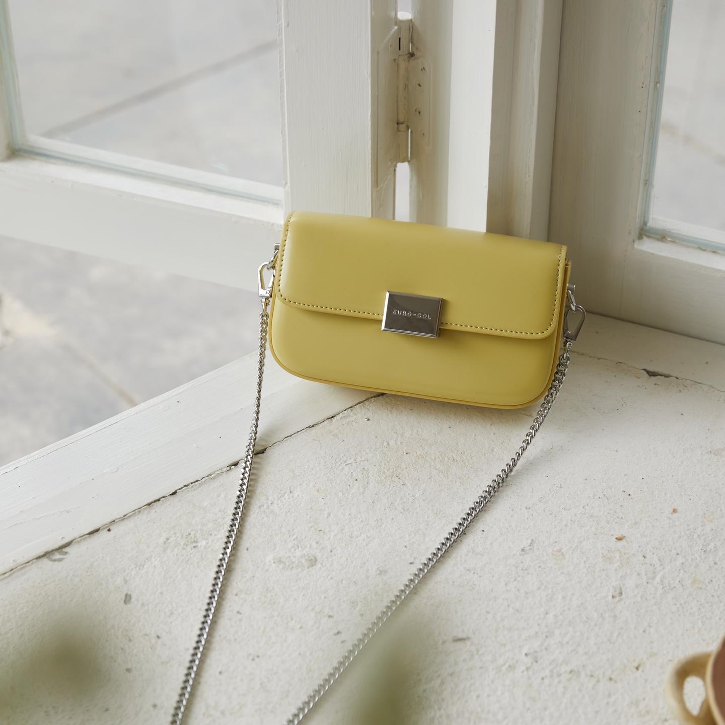 【Rose Crossbodys】Flap Square Cute Crossbody Bag