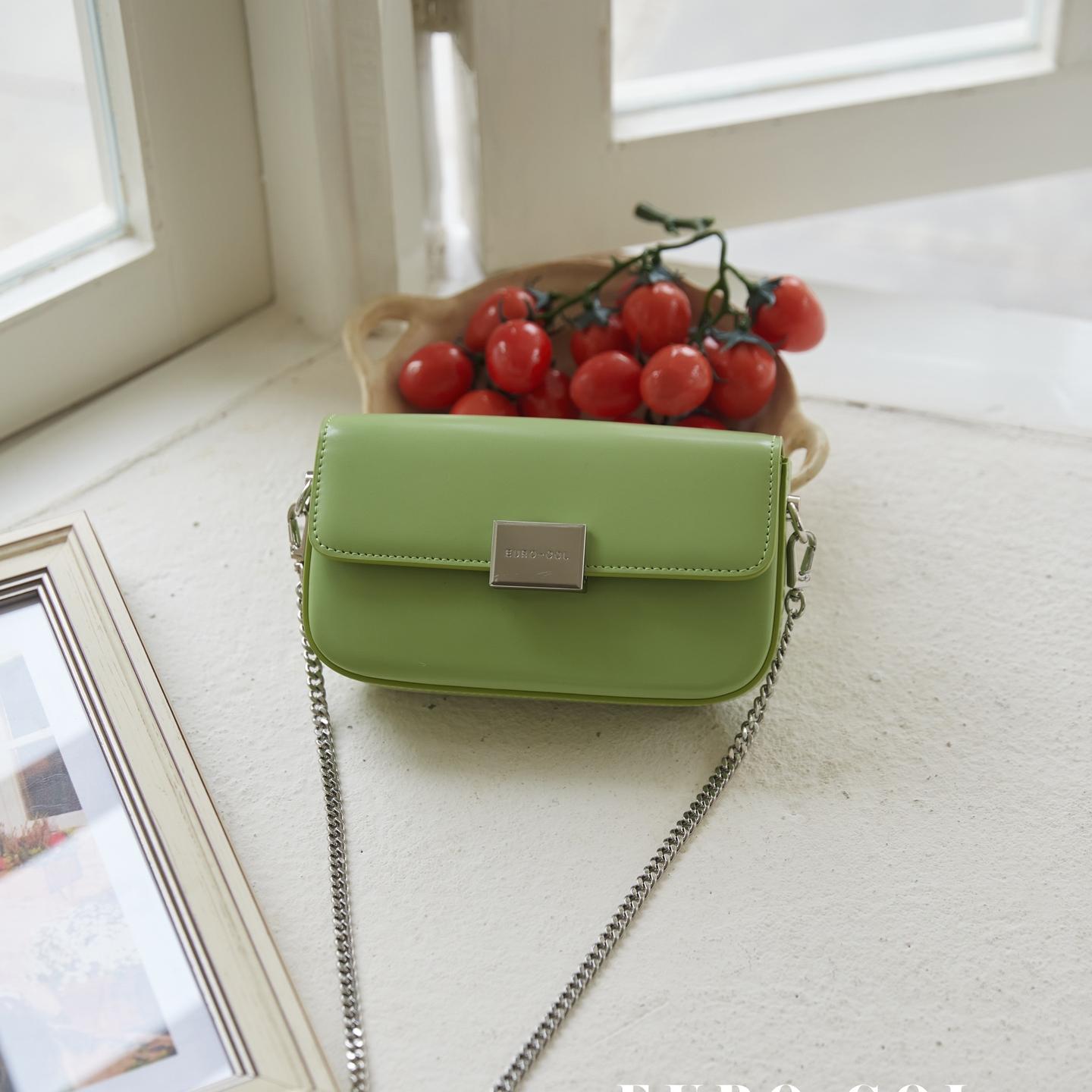 【Rose Crossbodys】Flap Square Cute Crossbody Bag