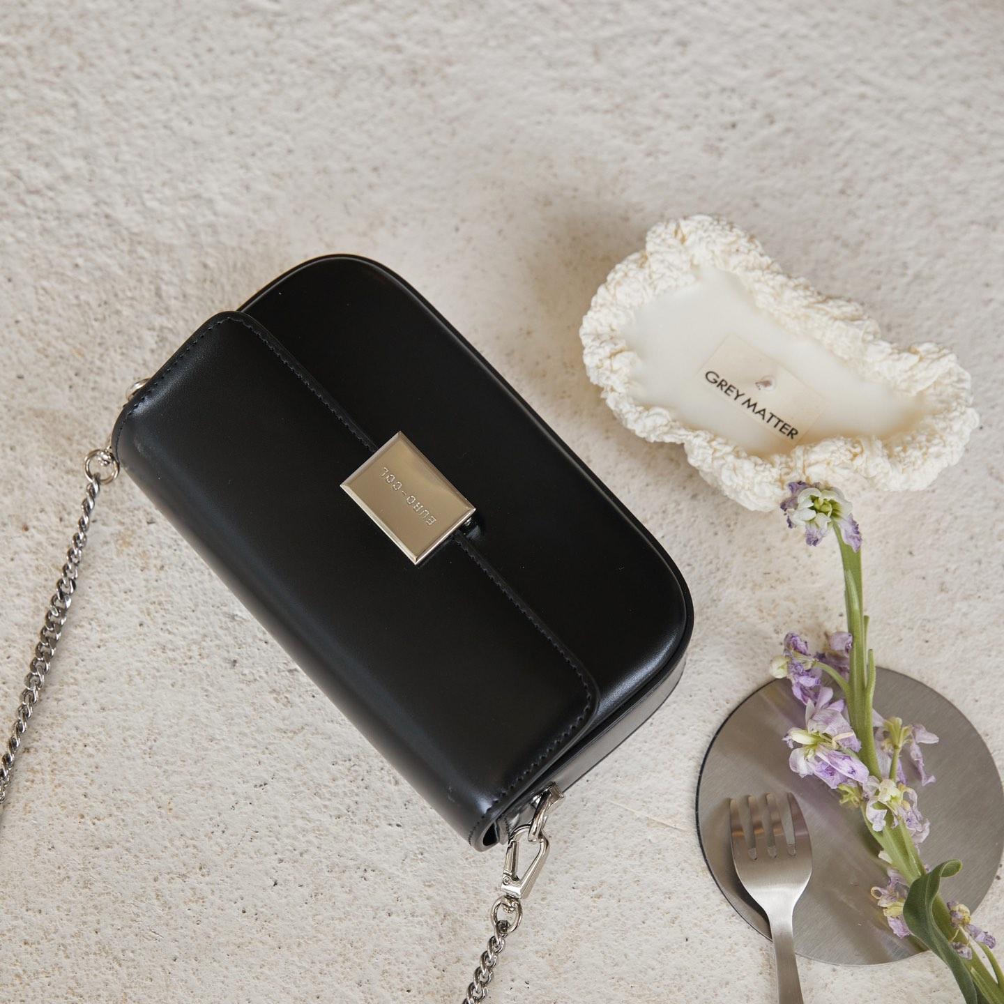 【Rose Crossbodys】Flap Square Cute Crossbody Bag